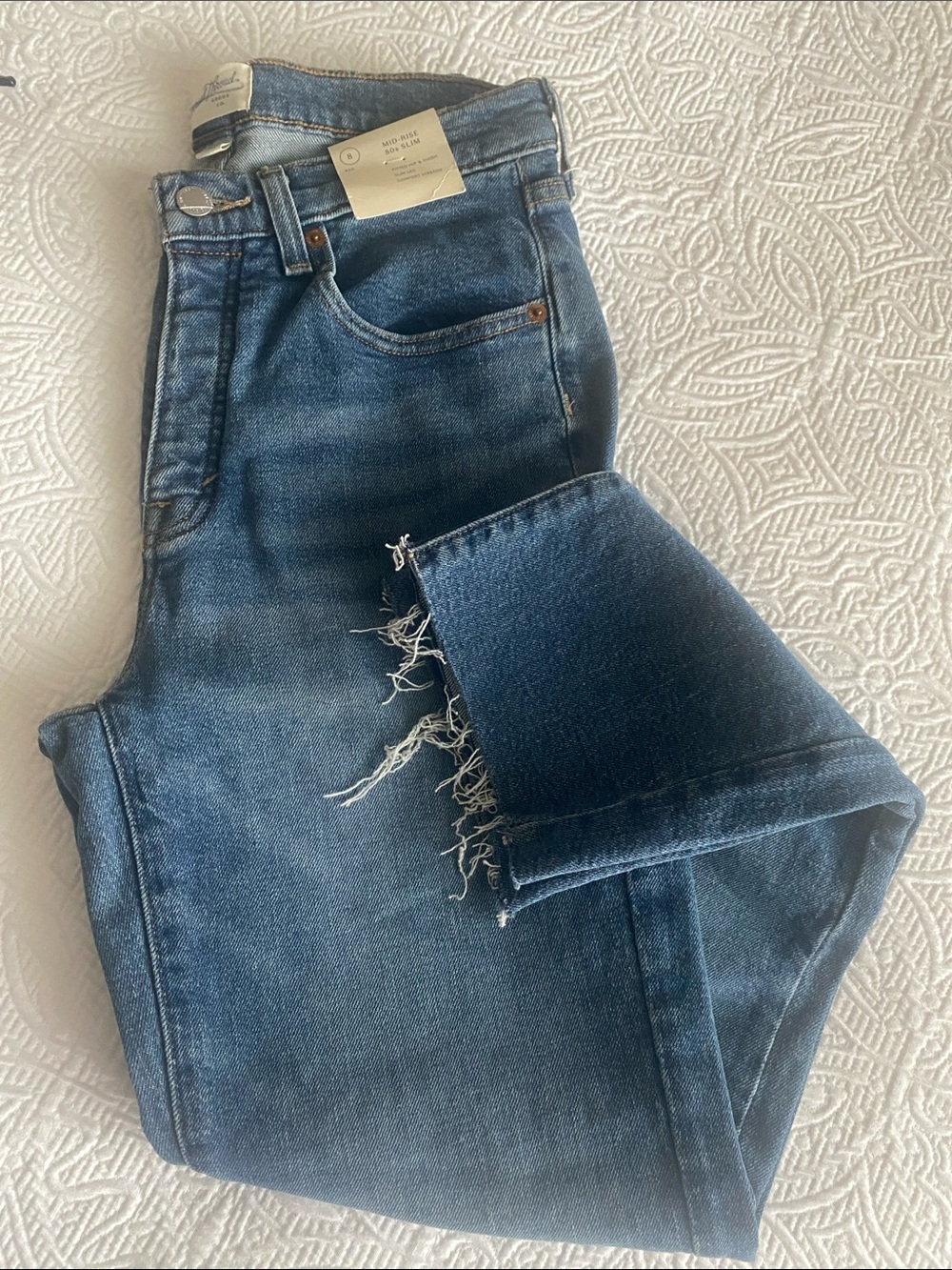 Universal Thread Mid-Rise Button Fly 80’s Slim Fitted Hip & Thigh Blue Jeans Sz8 - Picture 12 of 12